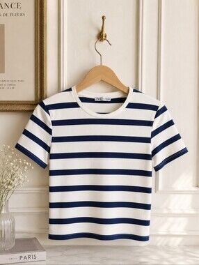 Zara Navy & White Striped Cropped T-Shirt | Minimal Chic